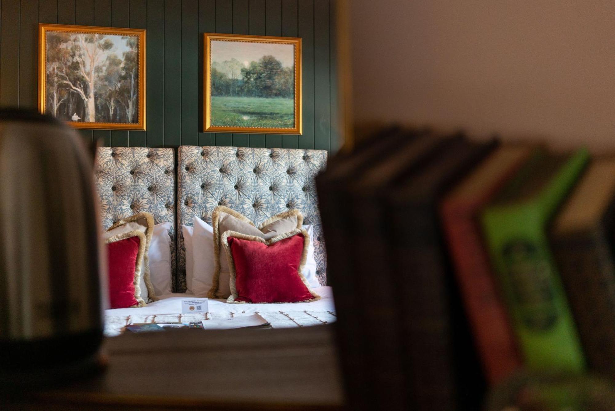 Crown Inn At Tolldown Chipping Sodbury Eksteriør bilde